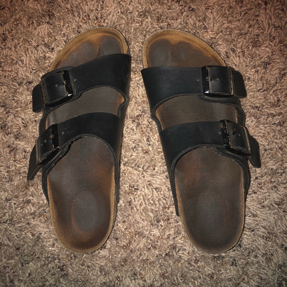 Black strap kids Birkenstock’s